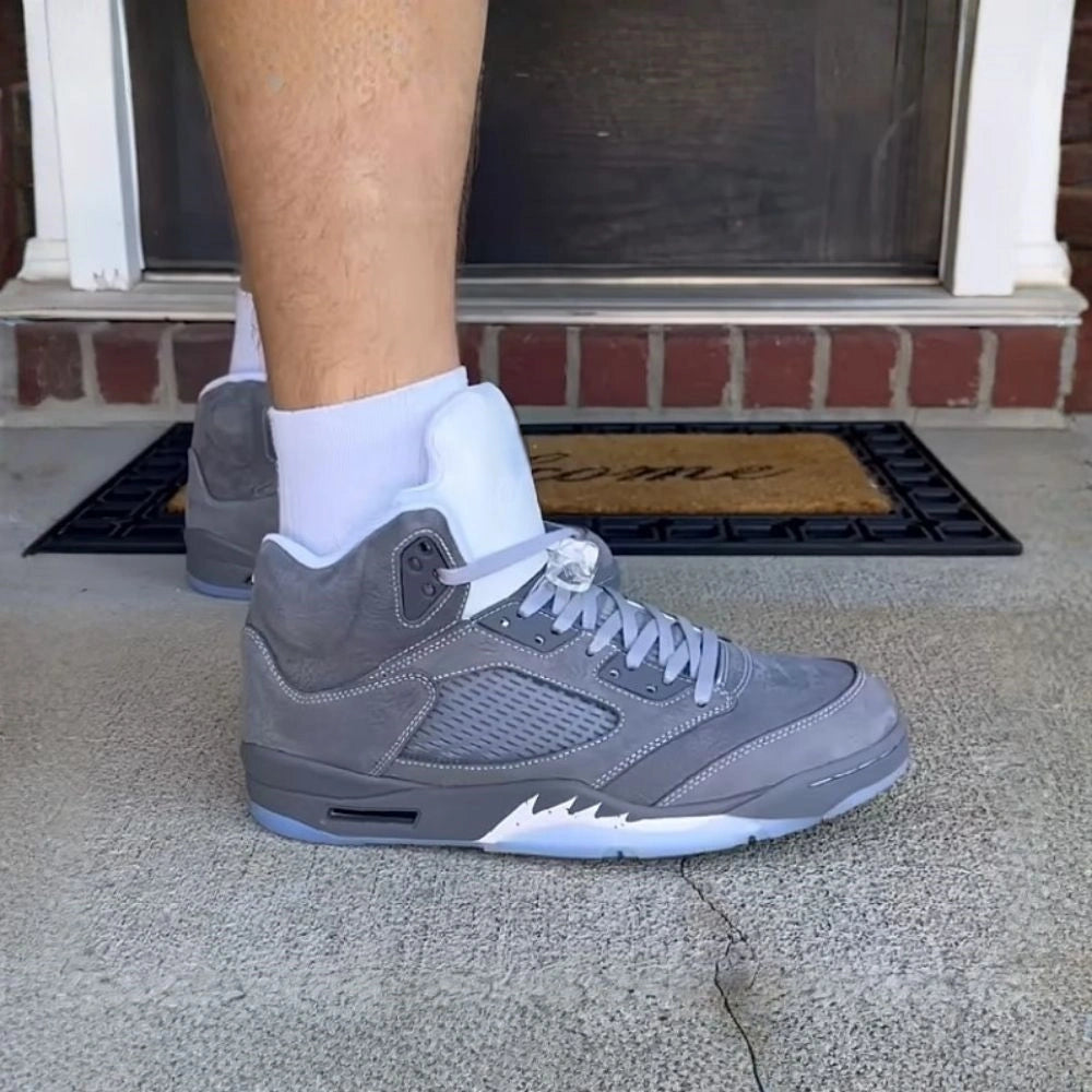 Hot Sale🔥 5 Retro Wolf Grey